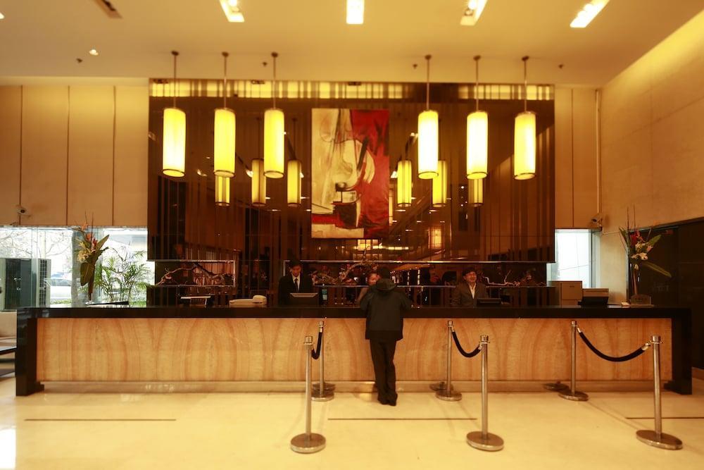 Hotel Rayfont Downtown