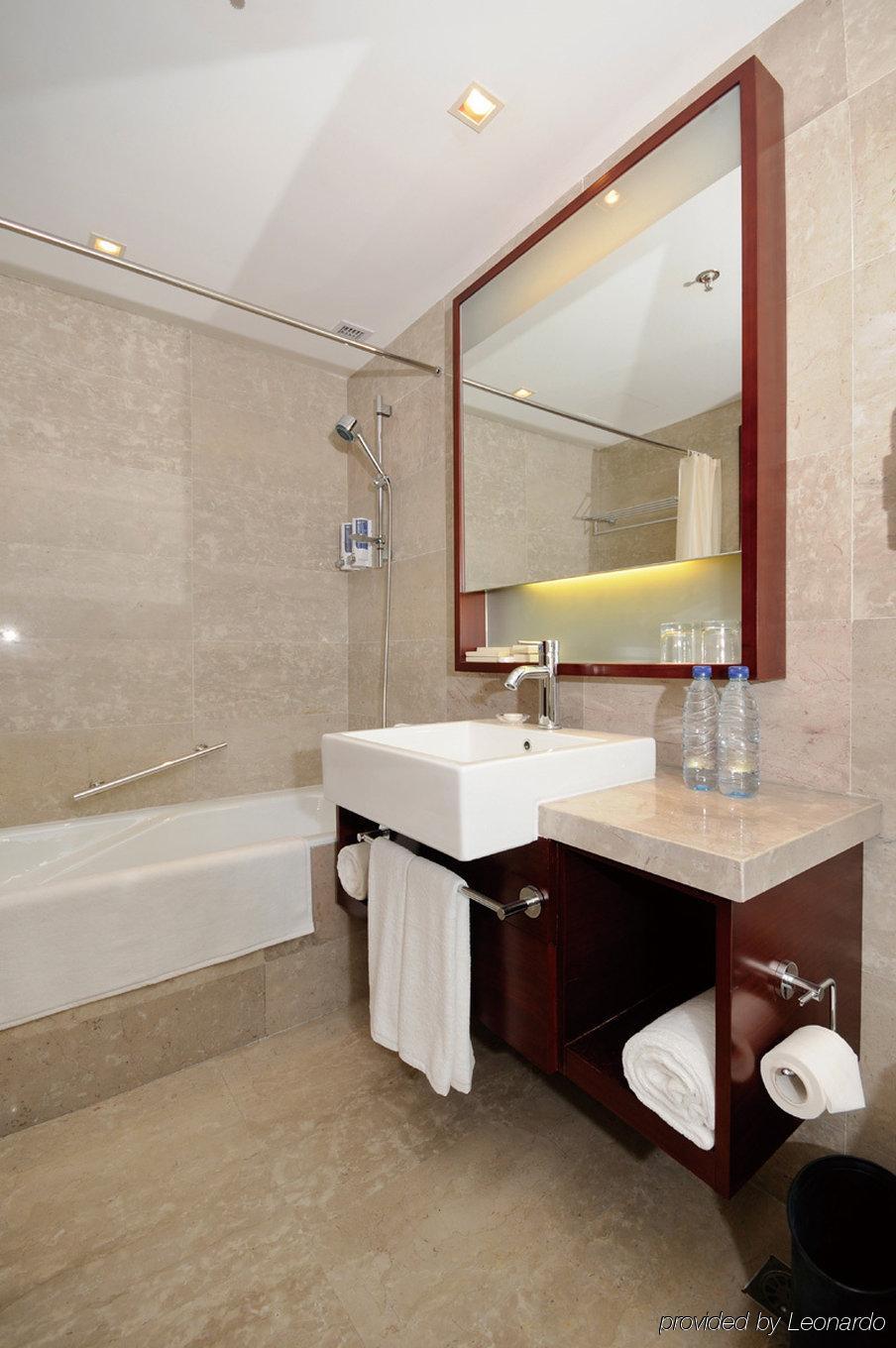 Hotel Rayfont Downtown Shanghai